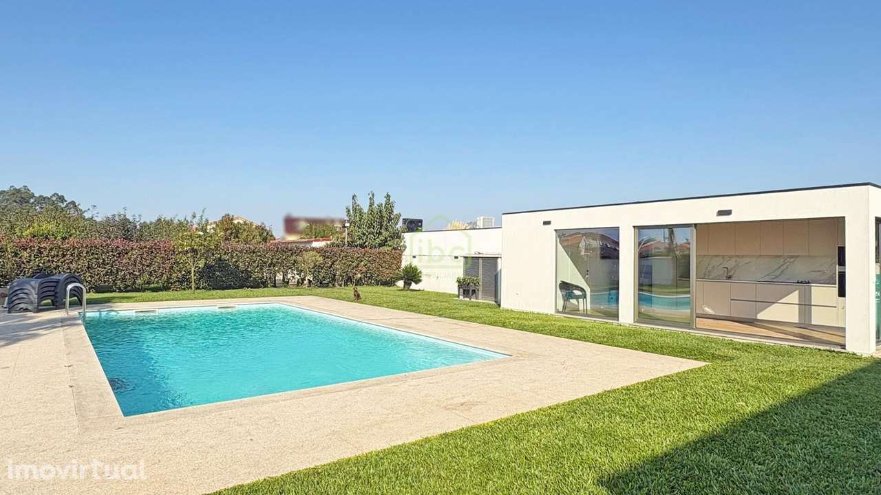Moradia de Luxo com Piscina e Jardim | Póvoa de Varzim - Grande imagem: 2/36