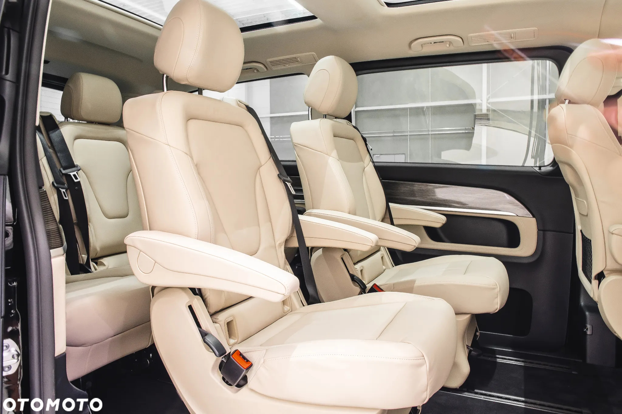 Mercedes-Benz Klasa V 300 d 4-Matic Avantgarde 9G-Tronic (d³ugi) - 12