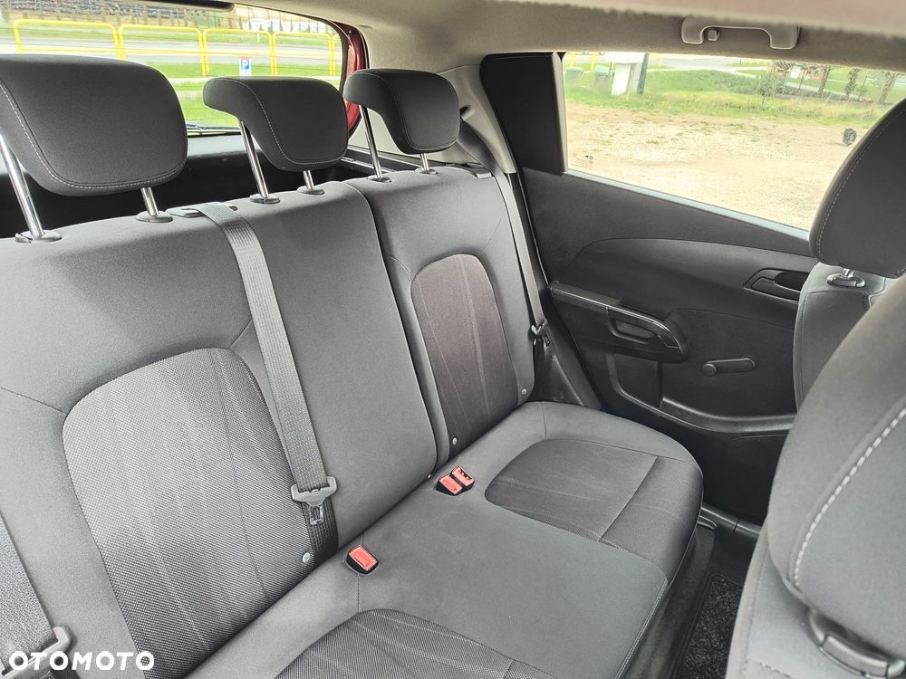 Chevrolet Aveo 1.2 LT - 13