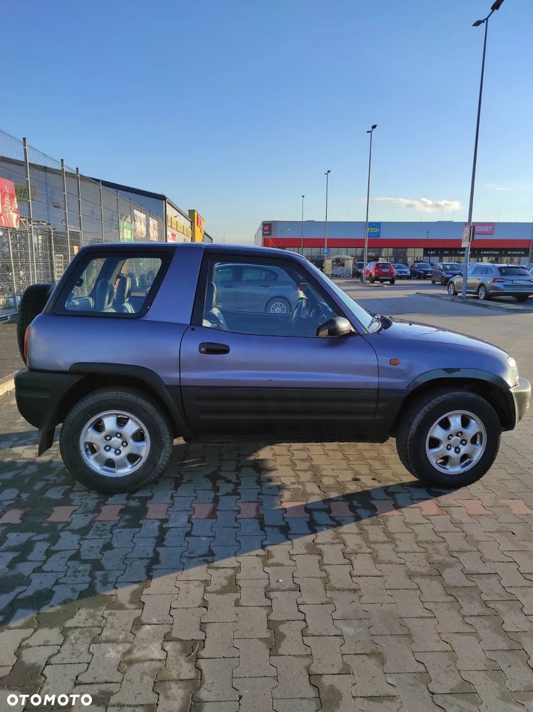 Toyota RAV4 2.0 - 11
