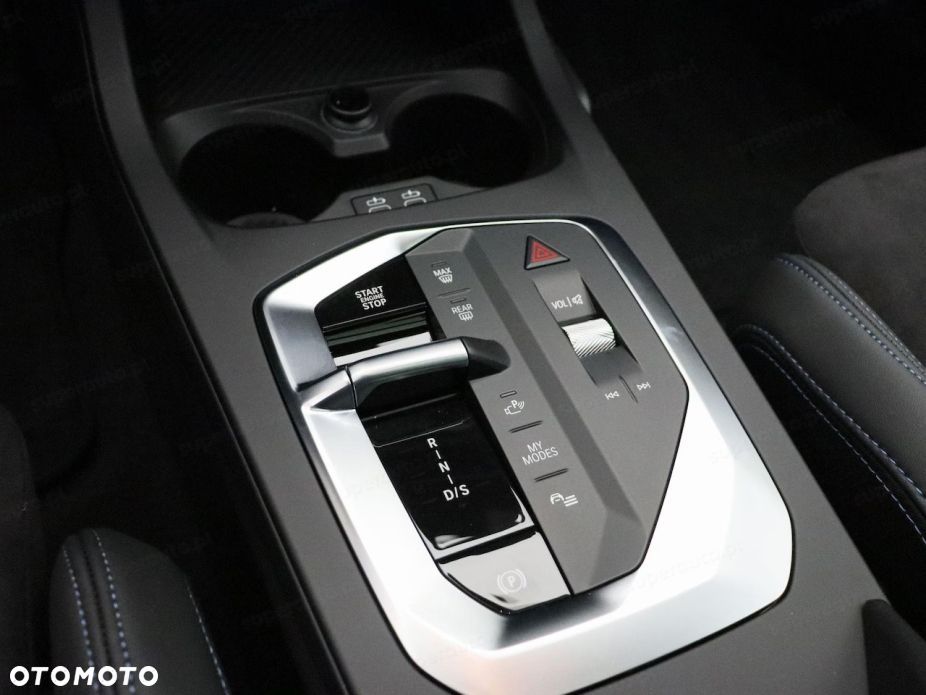 BMW Seria 1 123 mHEV xDrive - 11