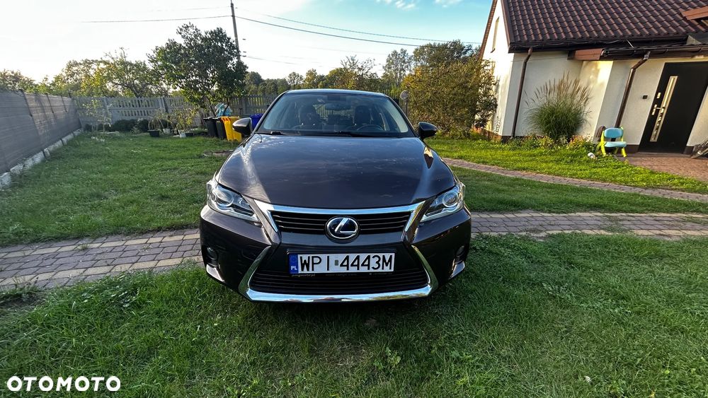 Lexus CT 200h - 12