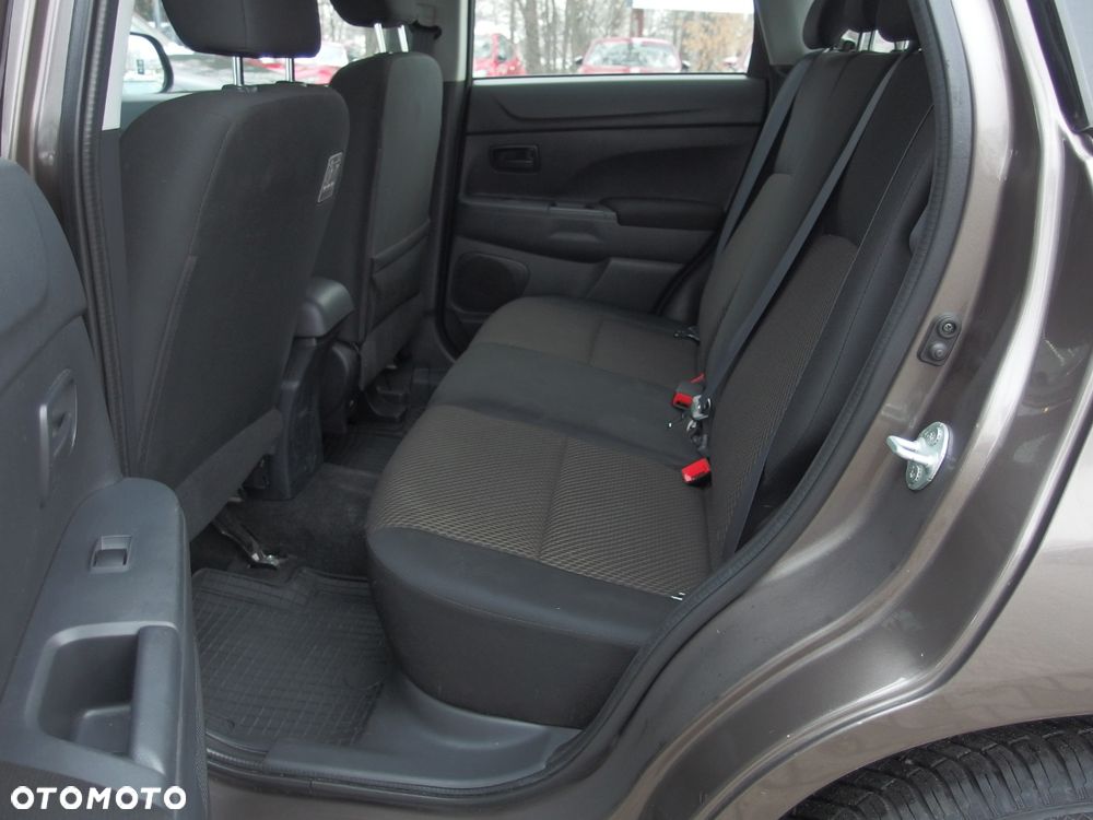 Mitsubishi ASX 1.6 Inform - 13