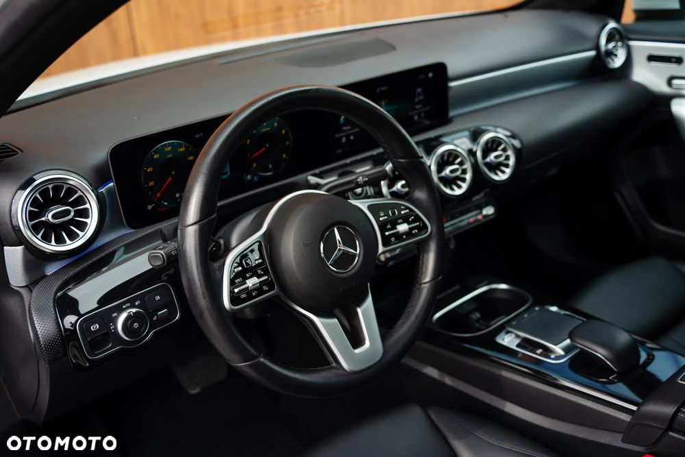 Mercedes-Benz Klasa A 220 7G-DCT Style - 23