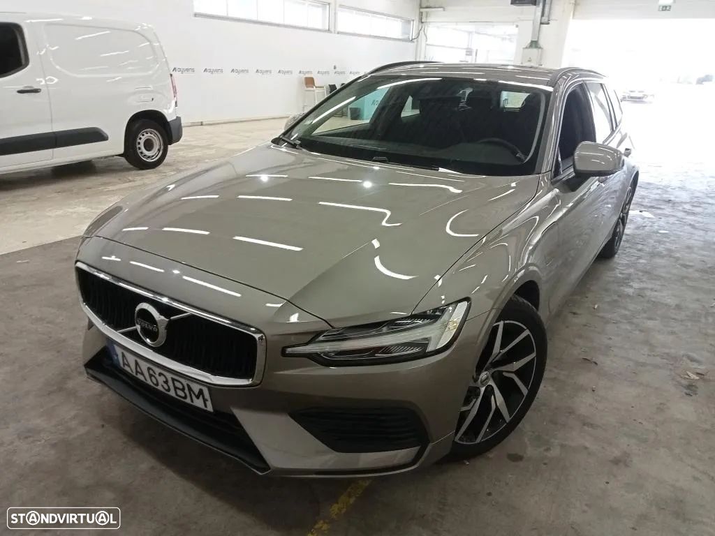 Volvo V60 2.0 T8 AWD TE Momentum - 1