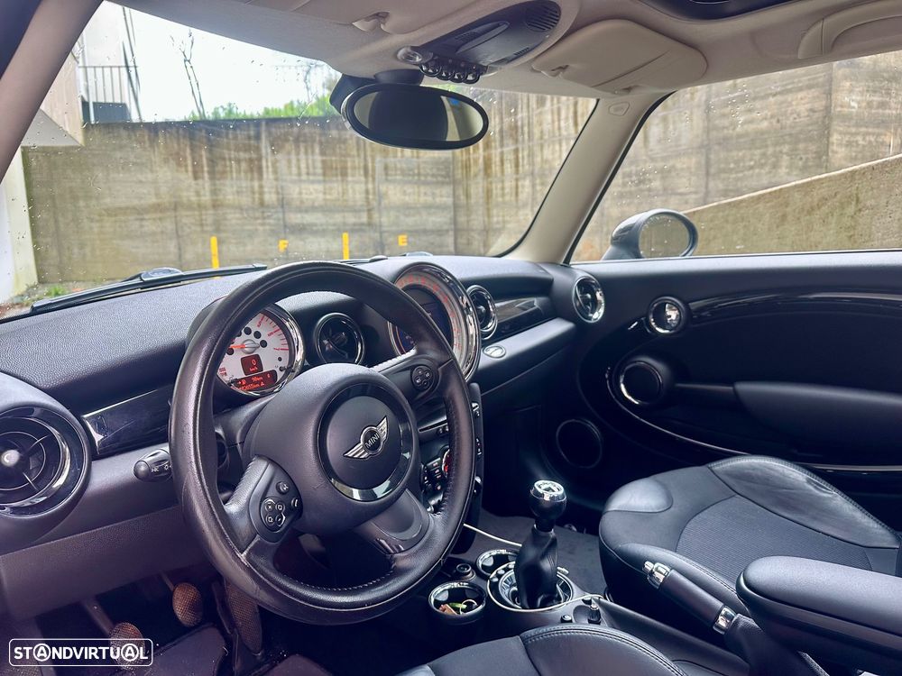MINI 3 Portas Cooper D - 5