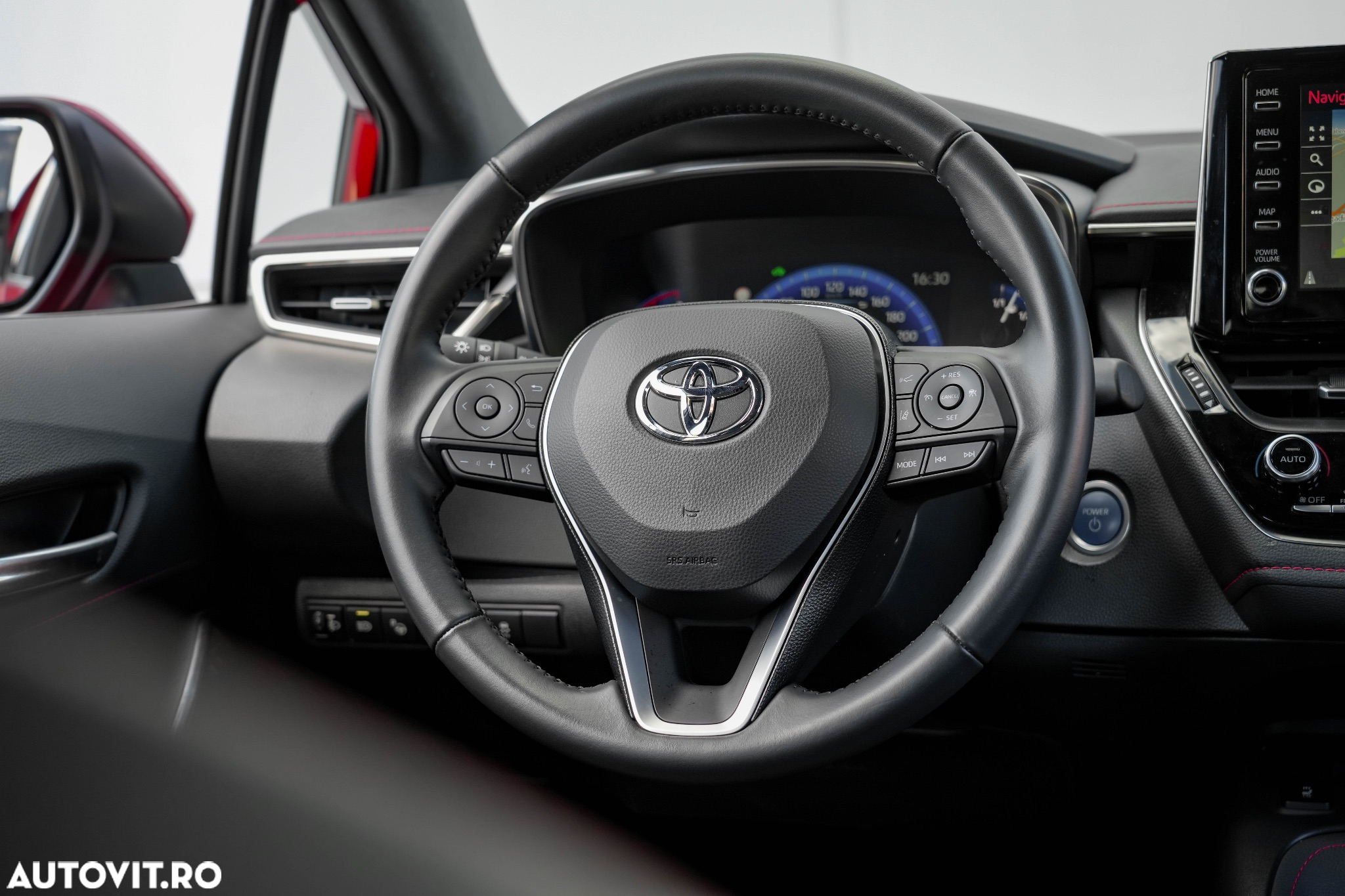 Toyota Corolla 1.8 Hybrid GR Sport - 26