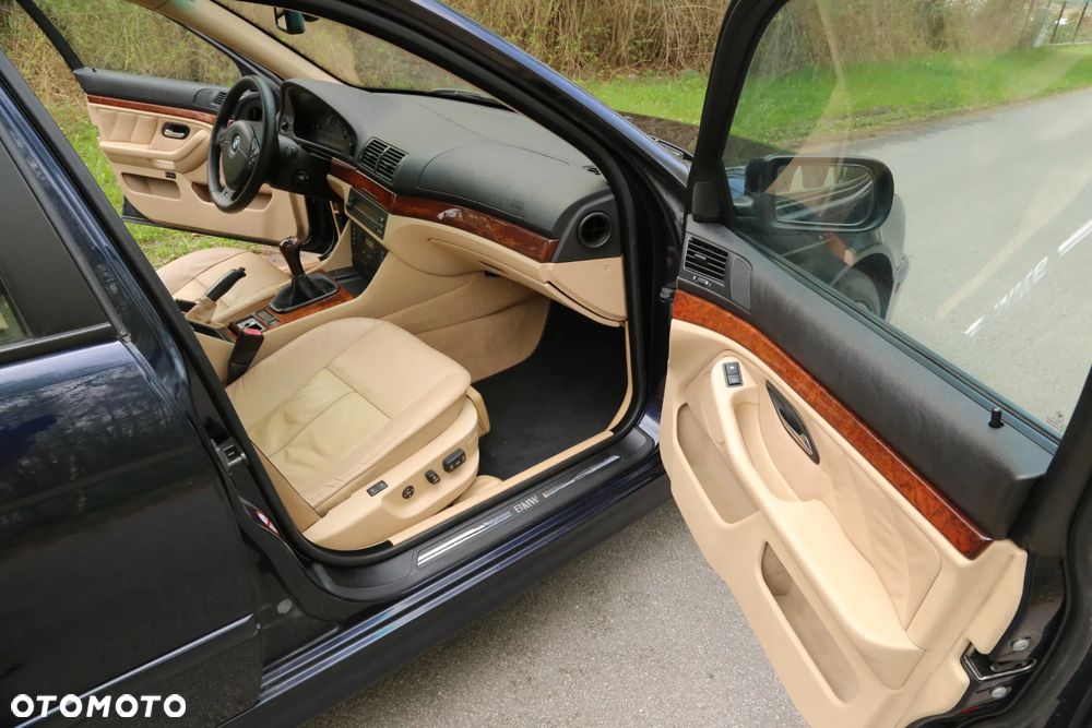 BMW Seria 5 530i Touring Edition Sport - 19