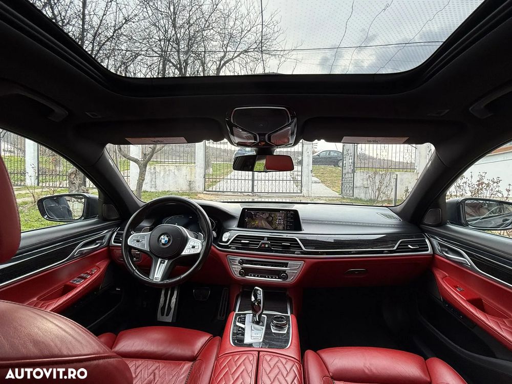 BMW Seria 7 750i xDrive - 11
