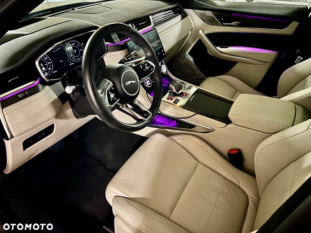 Jaguar F-Pace P400 AWD R-Dynamic S - 7