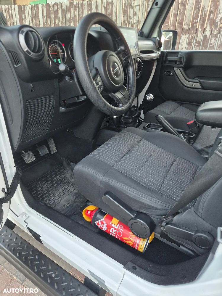 Jeep Wrangler - 13