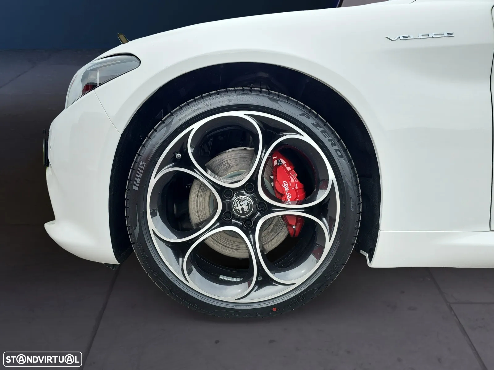 Alfa Romeo Giulia 2.2 D Tributo Q4 AT8 - 9