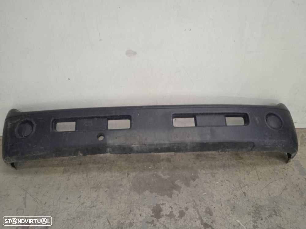 PÁRA-CHOQUES DIANTEIRO NISSAN CABSTAR - 1