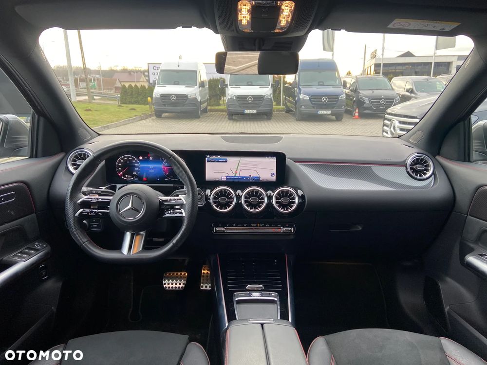 Mercedes-Benz GLA 200 AMG Line - 10