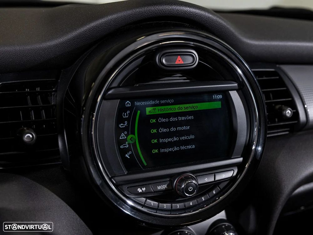 MINI Cabrio Cooper Auto - 22