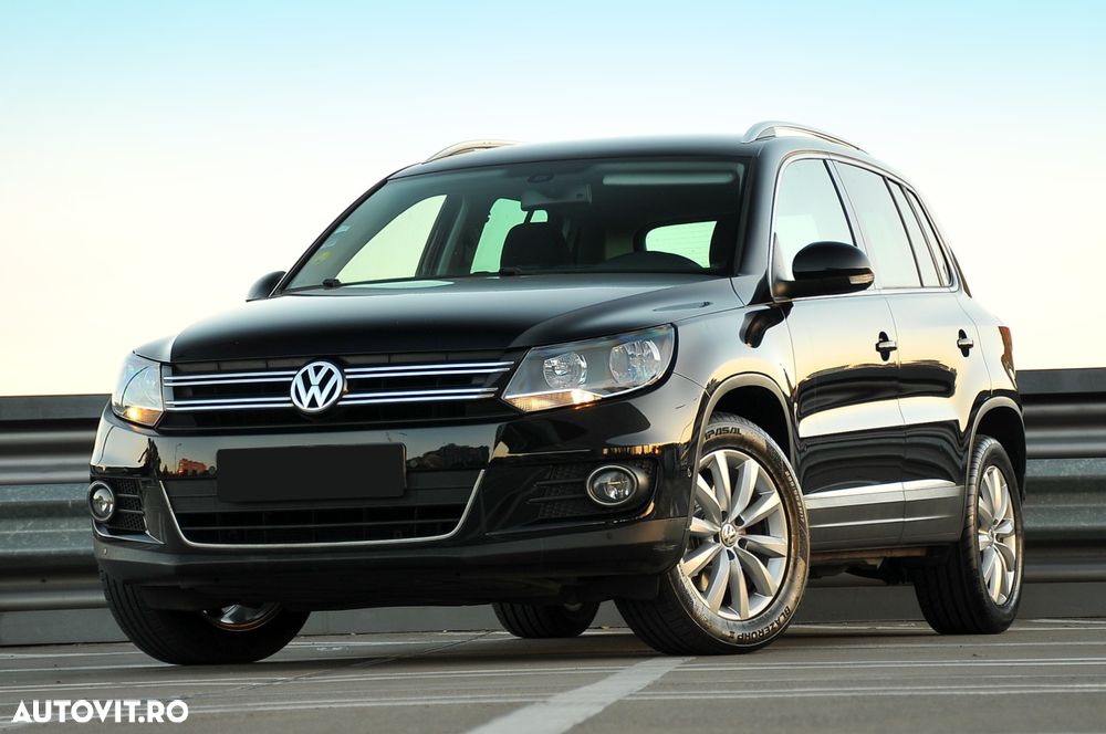 VOLKSWAGEN Tiguan