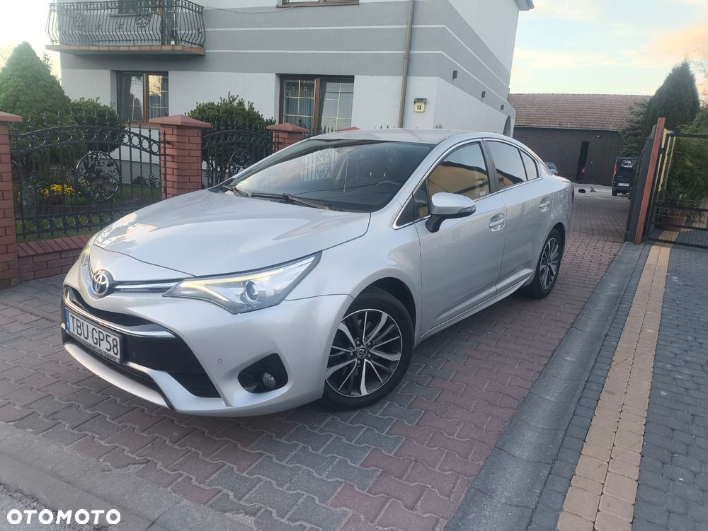 Toyota Avensis 2.0 D-4D Premium - 13