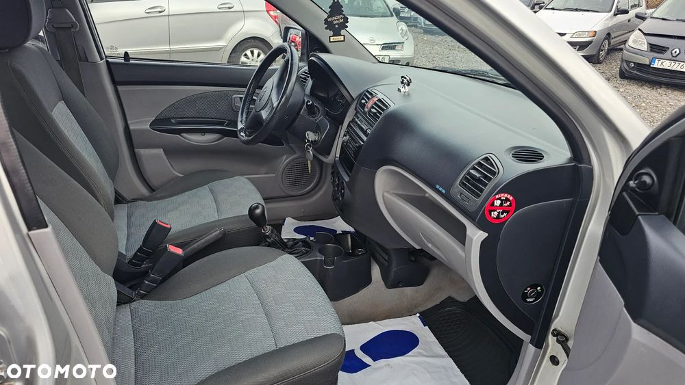 Kia Picanto 1.1 - 16