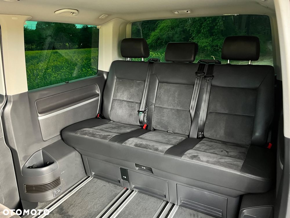 Volkswagen Multivan - 22