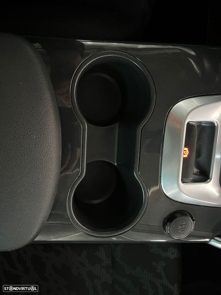 Peugeot 3008 1.6 e-HDi Allure CMP6 - 32