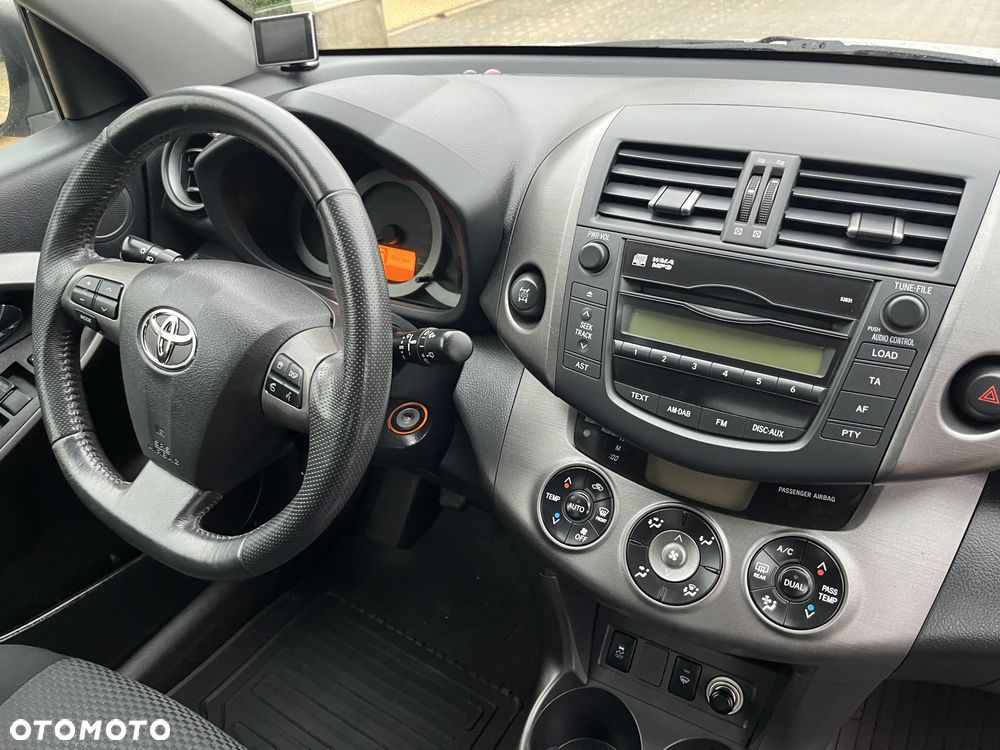 Toyota RAV4 2.2 D-4D 4x4 Life - 19