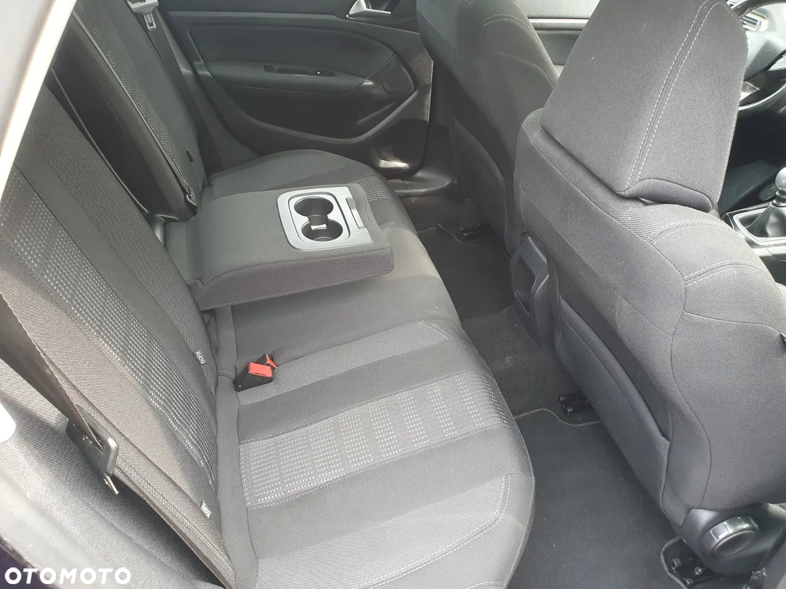 Peugeot 308 1.6 BlueHDi Business Line S&S - 32