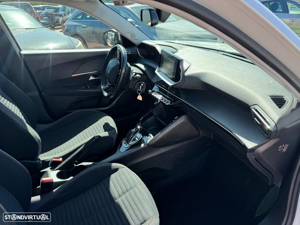 Peugeot 2008 1.2 PureTech Active Pack EAT8 - 8