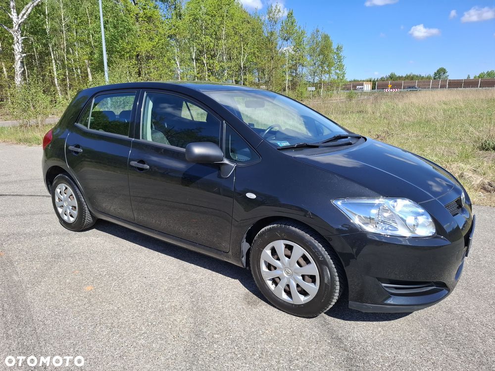 Toyota Auris 1.4 VVT-i Terra - 2
