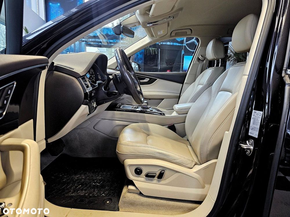 Audi Q7 - 11