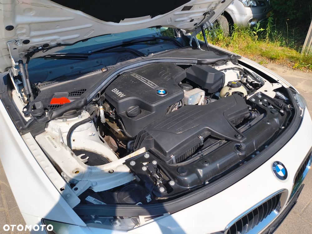 BMW Seria 3 320i Sport-Aut Luxury Line - 8