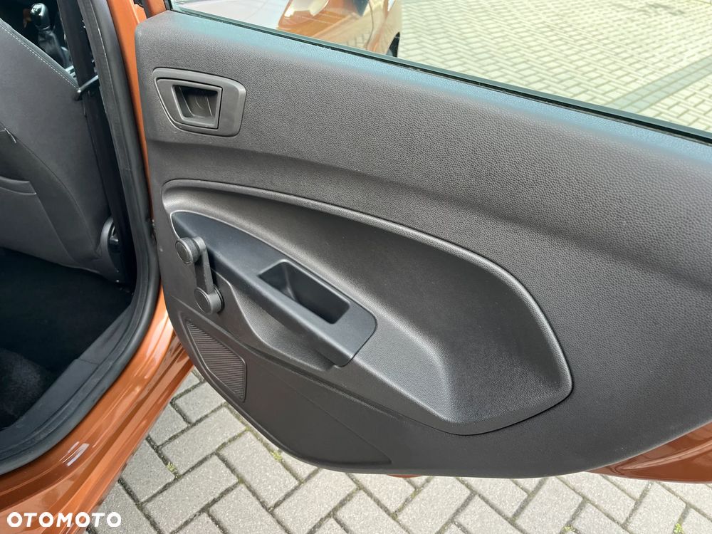 Ford Fiesta 1.0 EcoBoost Titanium - 19