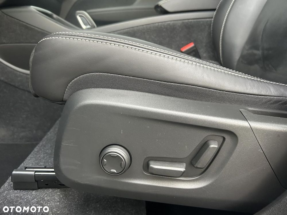 Volvo XC 40 B4 B R-Design - 14