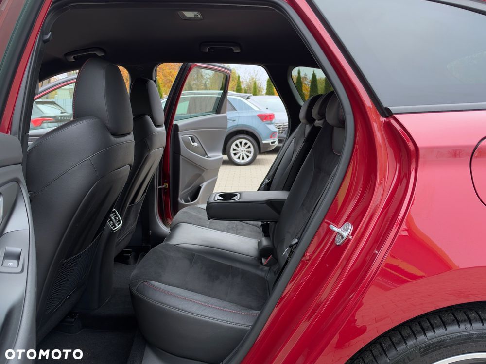Hyundai i30 1.5 T-GDI 48V-Hybrid DCT N-Line - 33