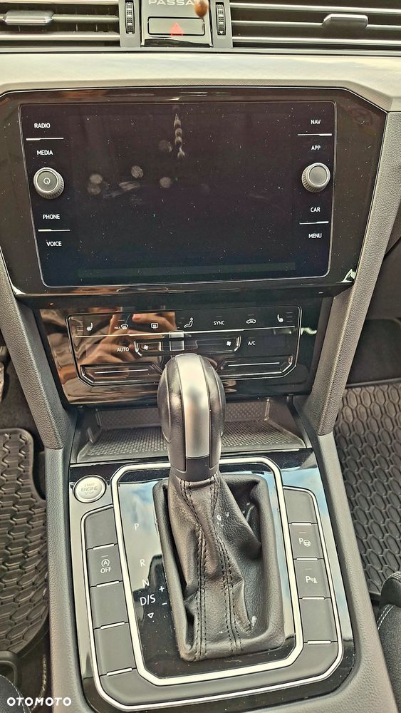 Volkswagen Passat - 8