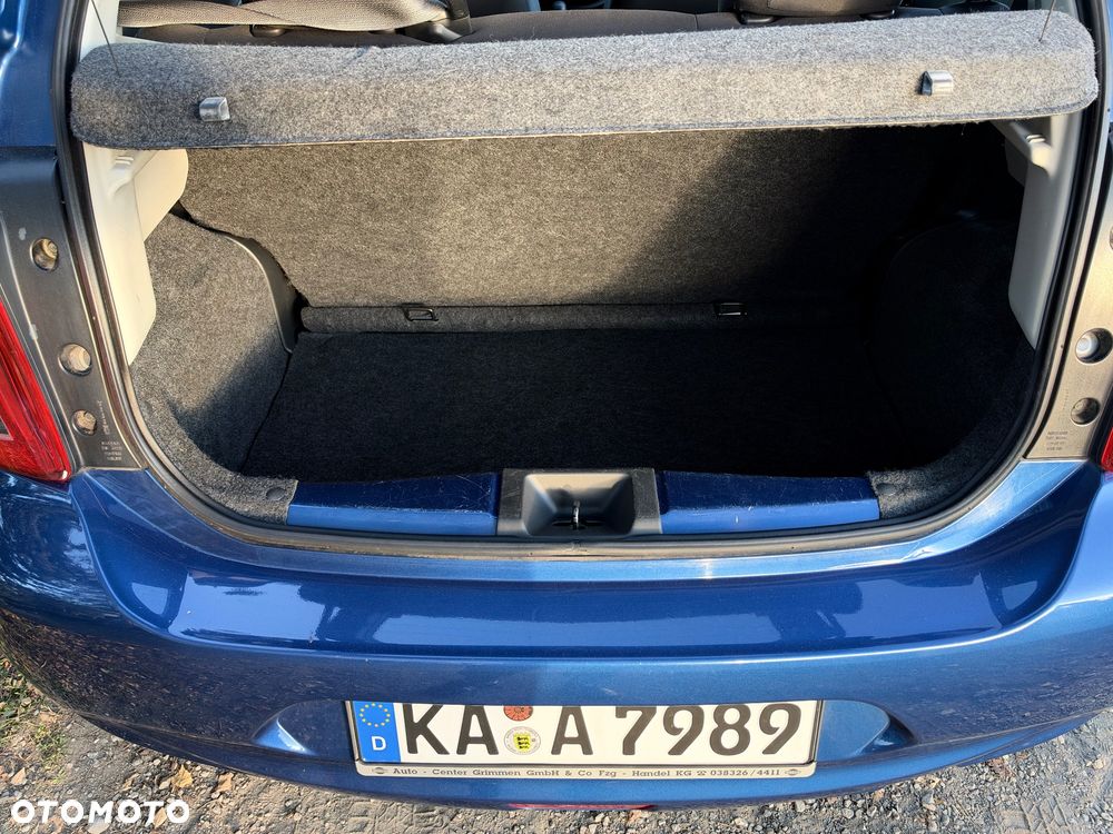 Nissan Micra - 8