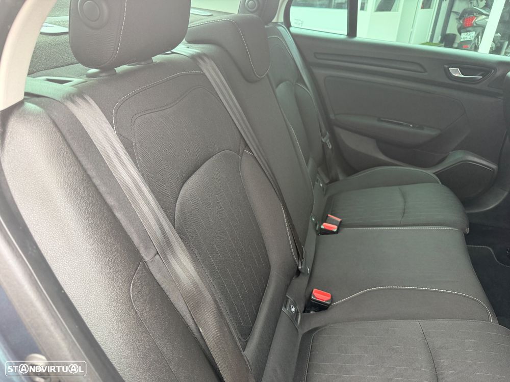 Renault Mégane 1.5 Blue dCi Limited - 26