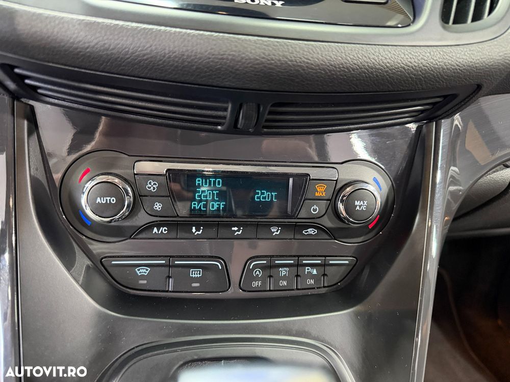 Ford Kuga 2.0 TDCi 4WD Powershift Titanium - 16