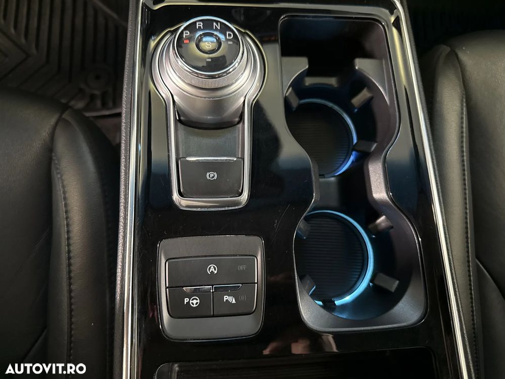 Ford Edge - 18