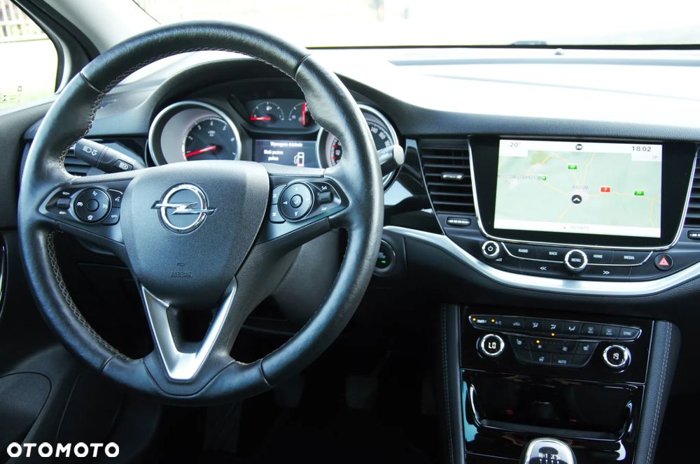 Opel Astra 1.4 Turbo Innovation - 28