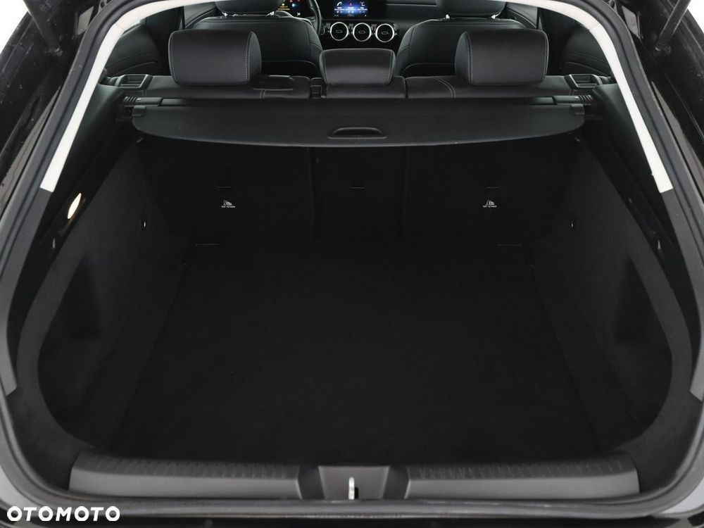 Mercedes-Benz CLA 200 d Progressive 8G-DCT - 21