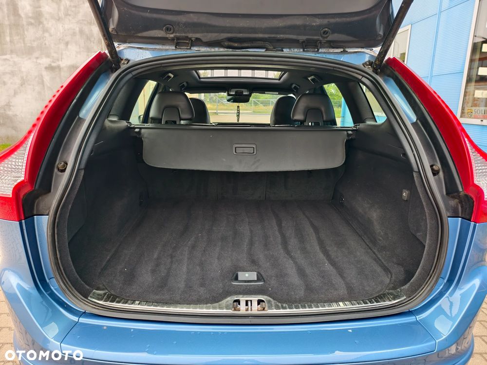 Volvo XC 60 D4 Geartronic Summum - 16