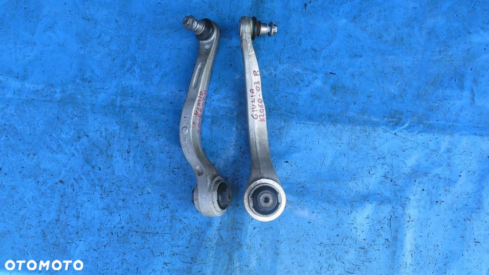 WAHACZ PRZÓD LEWY LUB PRAWY ALFA ROMEO GIULIA