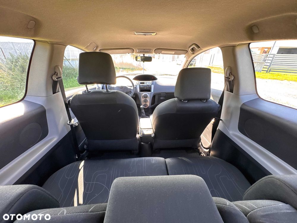 Toyota Yaris - 5