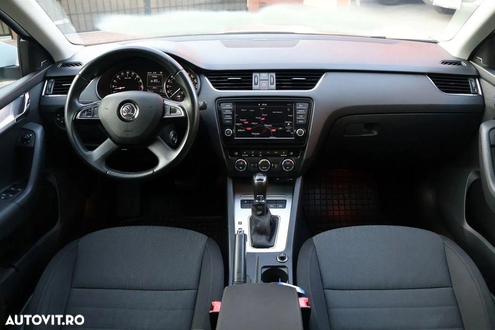 Skoda Octavia 1.6 TDI (Green tec) DSG Ambition - 8
