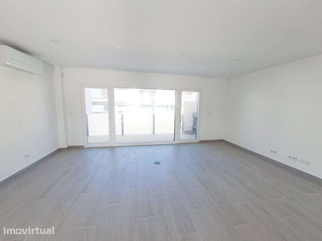Moradia geminada T4, arquitetura contemporânea com garagem - Vale d... - Grande imagem: 5/34