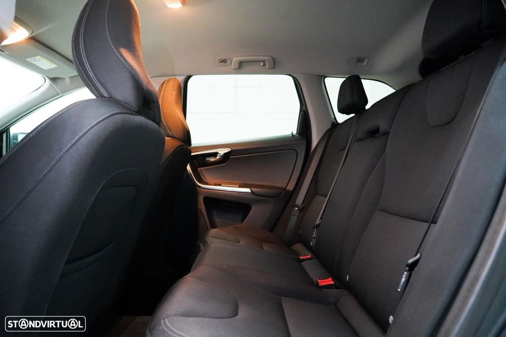 Volvo XC 60 2.0 D3 Kinetic Geartronic - 7