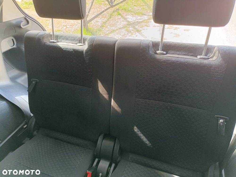 Toyota Verso 2.0 D-4D Sol 7os - 6