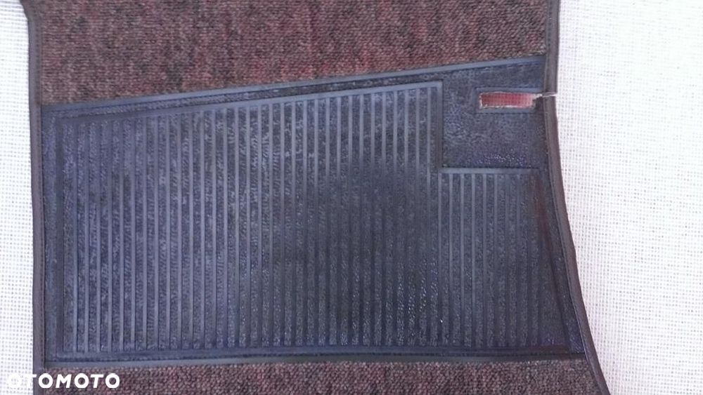 DYWANIKI MERCEDES W115 W114 - 6