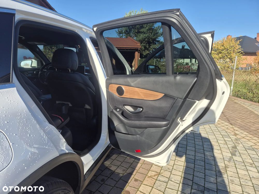 Mercedes-Benz GLC 300 4-Matic - 10