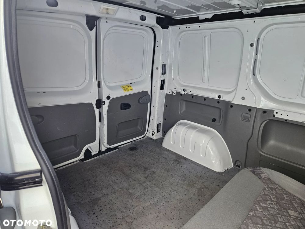 Renault Trafic - 16